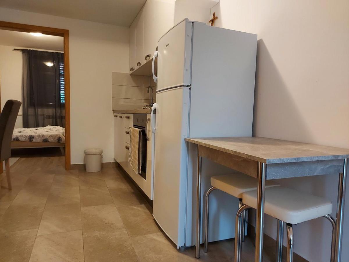 Apartment Ana Ізола Екстер'єр фото
