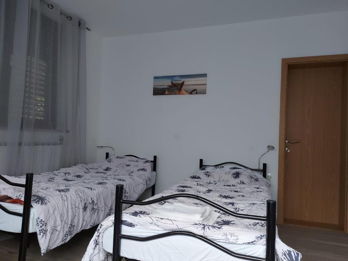Apartment Ana Ізола Екстер'єр фото